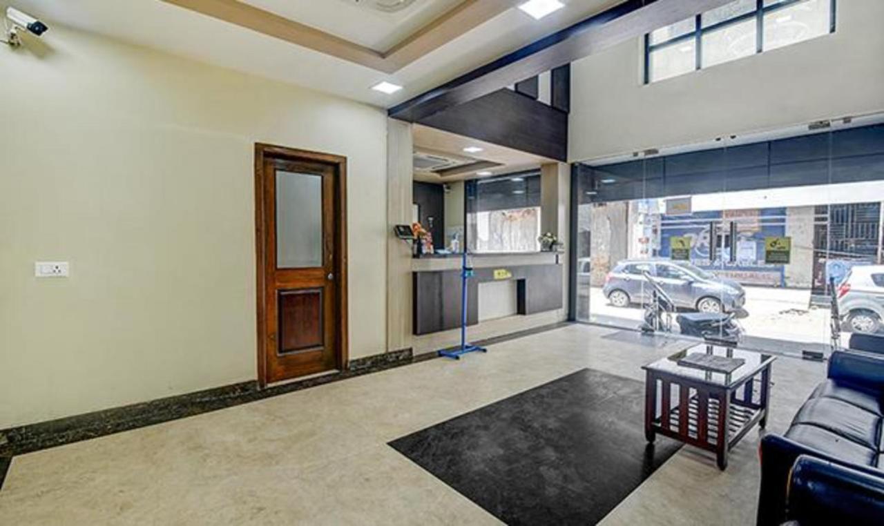 Fabhotel Central Palace Madras Buitenkant foto