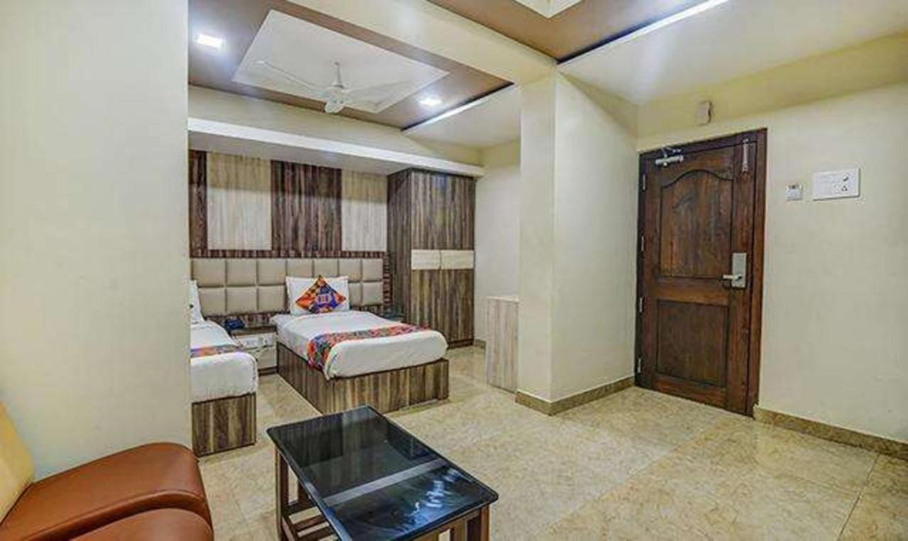 Fabhotel Central Palace Madras Buitenkant foto