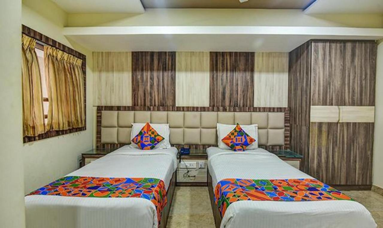 Fabhotel Central Palace Madras Buitenkant foto